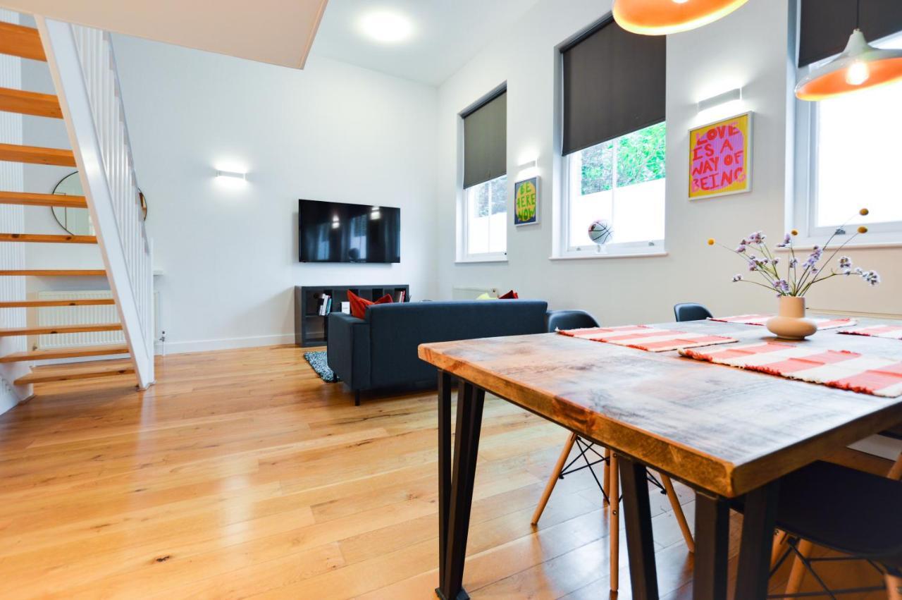 Spacious West Hampstead Apartment With Mezzanine Bedroom By Concept Apartments London Exteriör bild