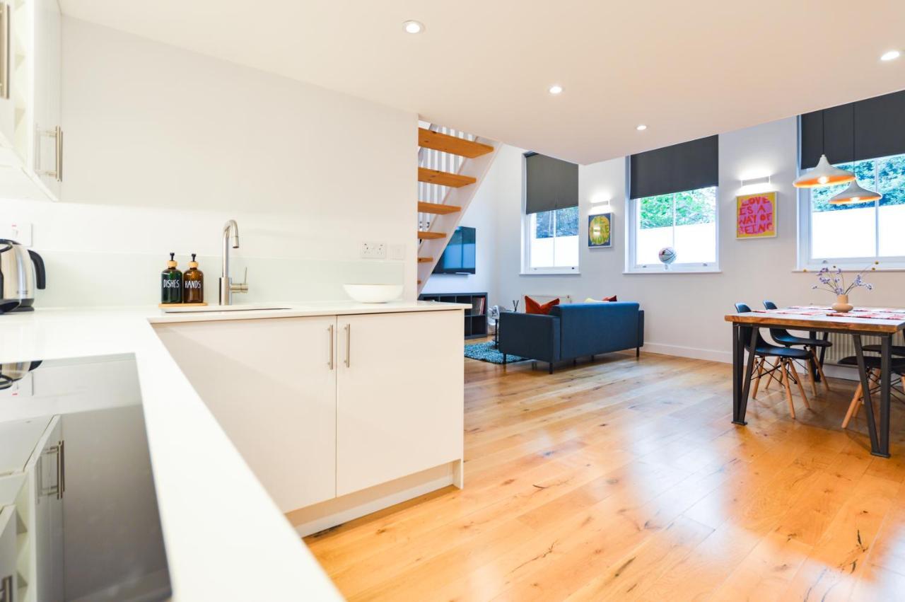 Spacious West Hampstead Apartment With Mezzanine Bedroom By Concept Apartments London Exteriör bild